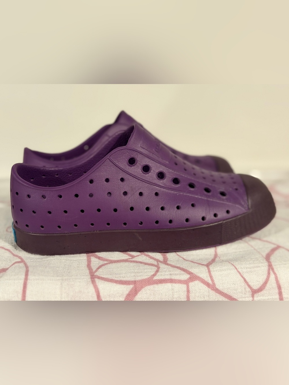 Native Jefferson Bloom Shoes Kids Purple Slip-On Sneakers with Dark Toe C13 - Picture 5 of 12